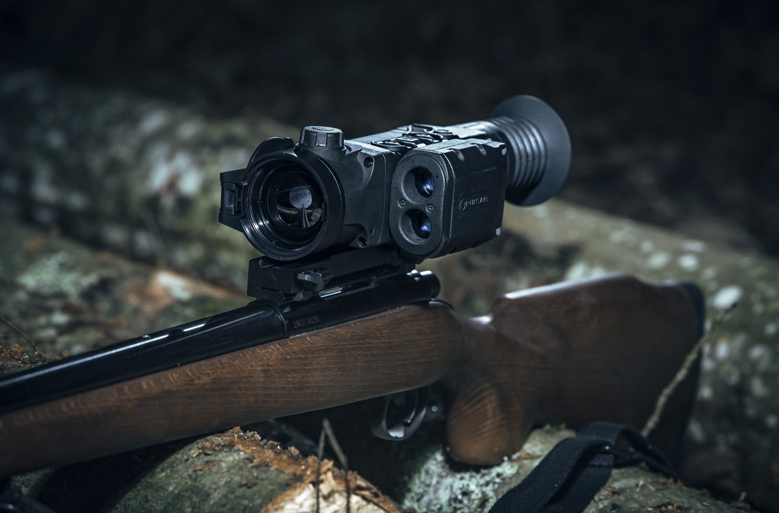 Тепловизор Trail XQ38 вид спереди