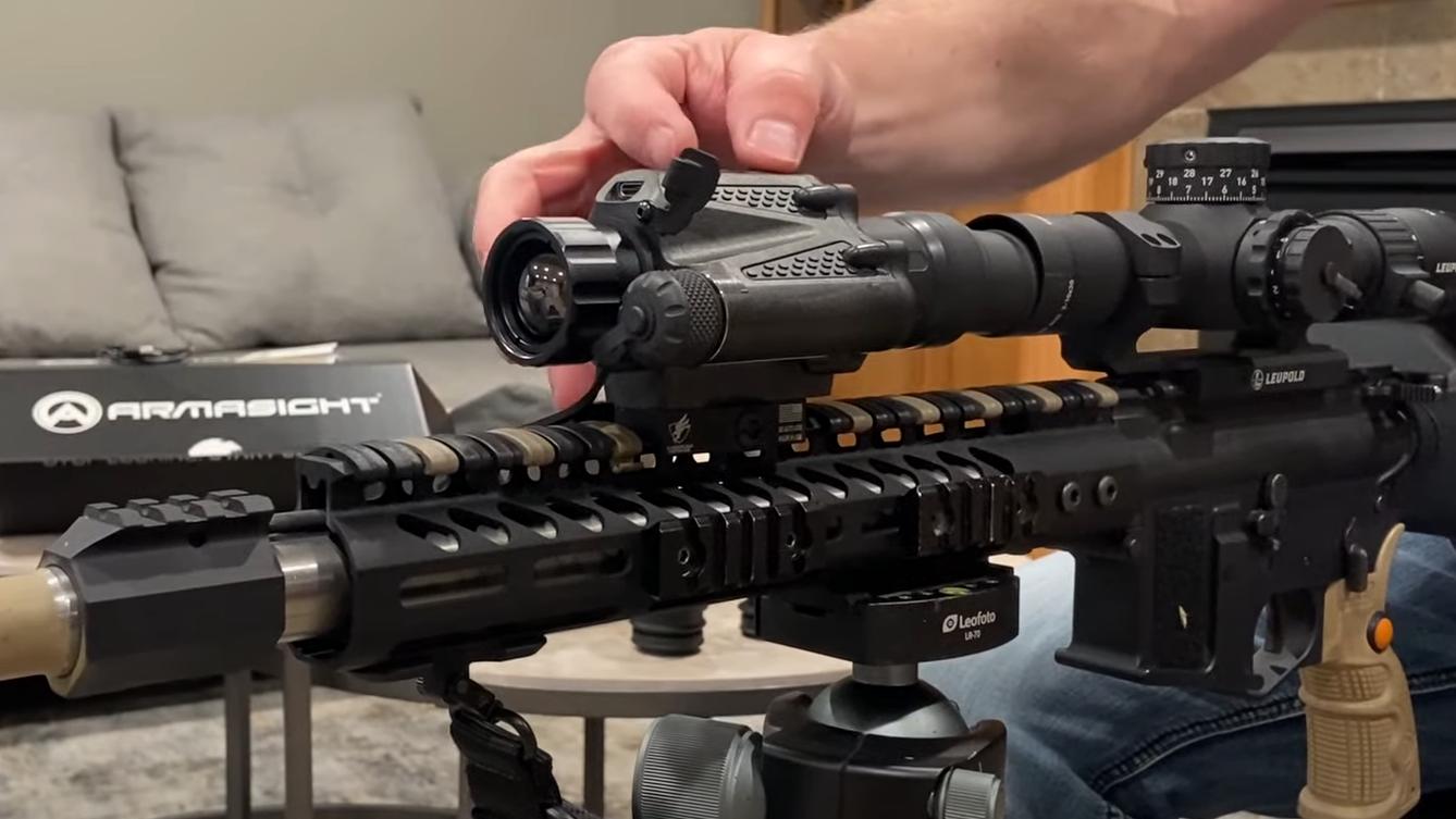 тепловизионная насадка модель Armasight Jockey 320