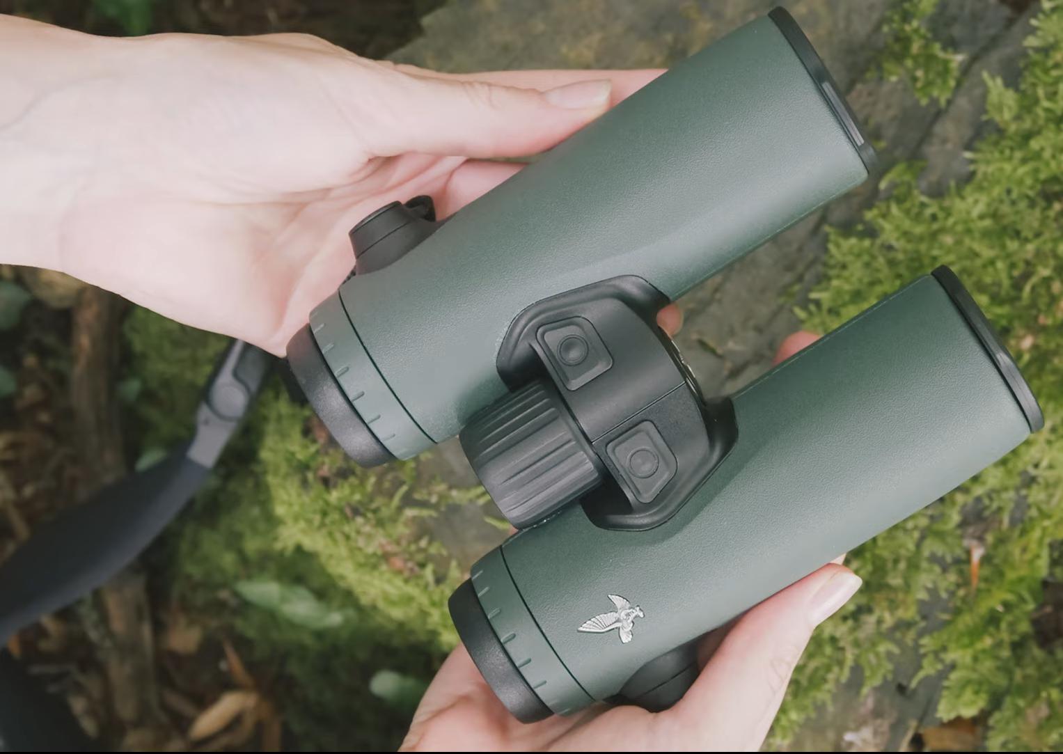 особенности Swarovski EL Range TA 10x32 green