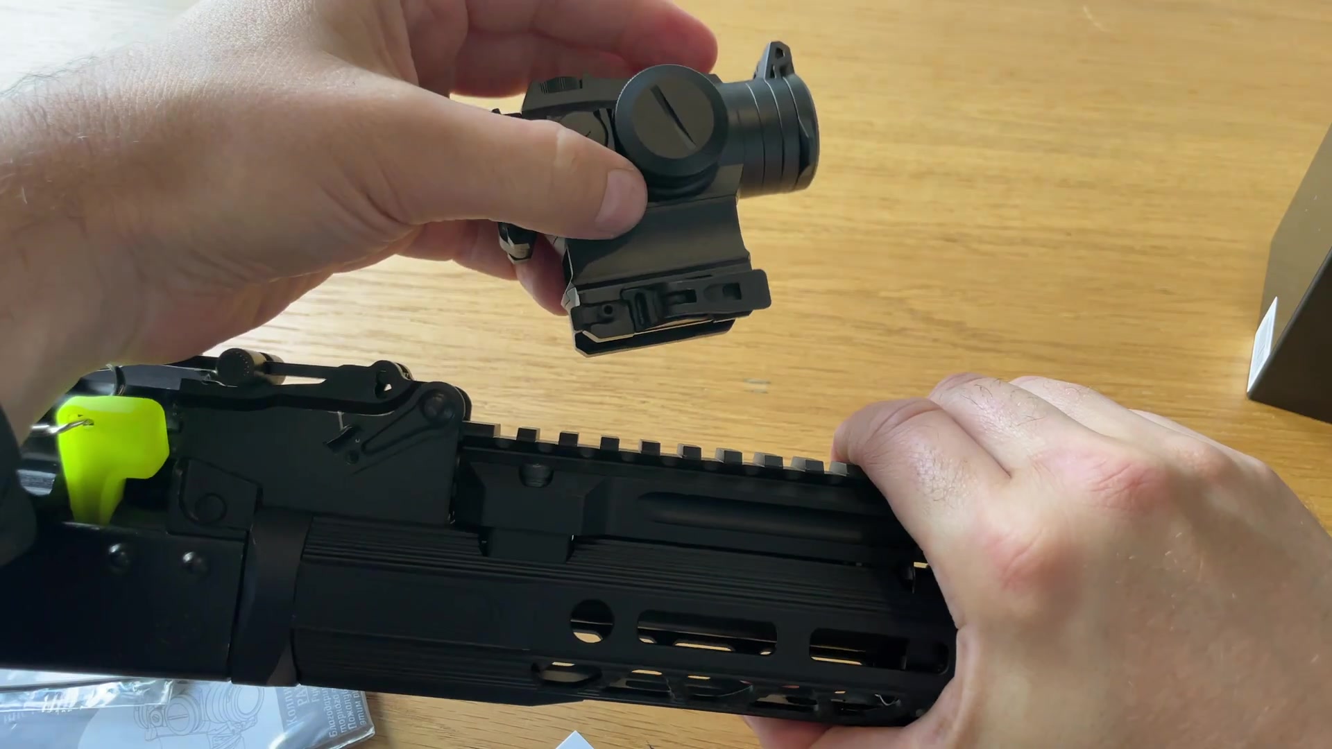 коллиматорный прицел модель Holosun Micro HS515GM